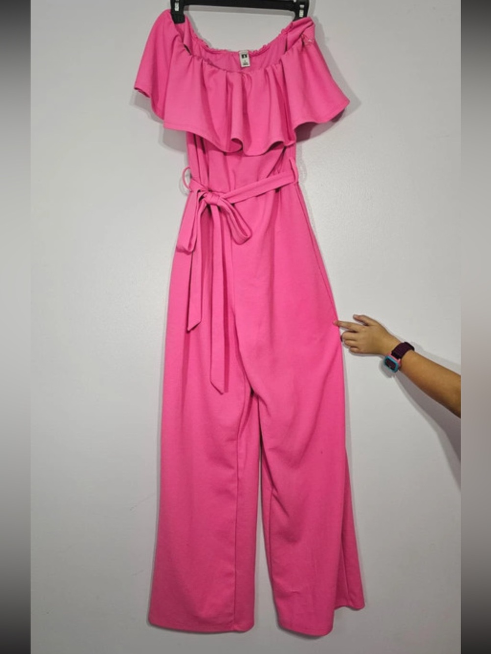 it’s sz. small Women's Off-Shoulder Pink Belted Jumpsuit nwot